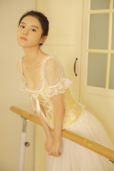 女主重生变娇媚体制无防盗